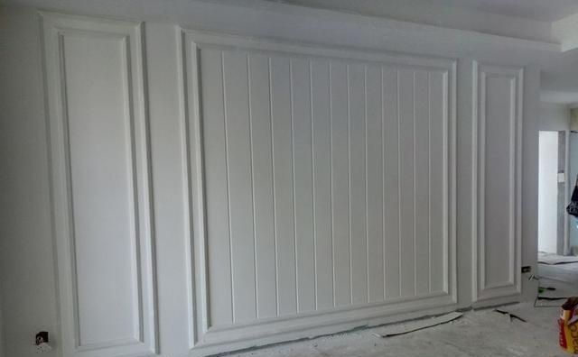 不锈钢|全包18万装修的新房,一看电视墙差点崩溃了,大家说这像什么?