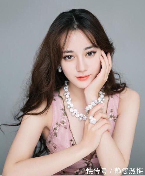 品味&女人过了40岁,最好别戴这3种首饰,俗气感十足,显得没品味