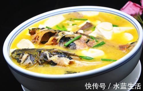 无论炖什么鱼，都不要放这2种料，放错了鱼又腥又难吃，还没营养