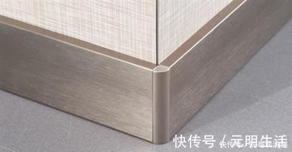 踢脚|9年砖工告诉你：装修时踢脚线到底用什么材料好？肯定不是瓷砖