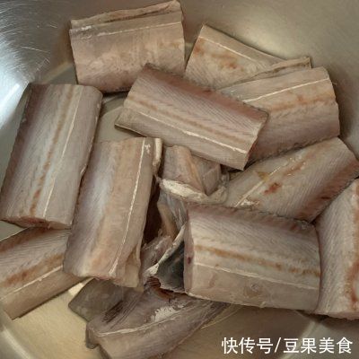 香煎带鱼|#鲜到鲜得，月满中秋，沉鱼落宴#香煎带鱼