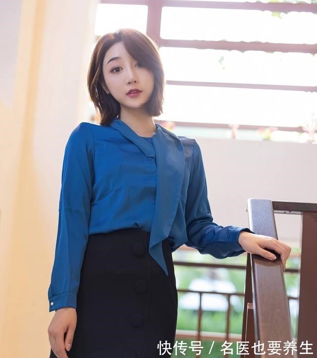 衬衫搭配 衬衫搭配高腰裙,让你从土妞变成时尚女人,魅力更胜一筹!