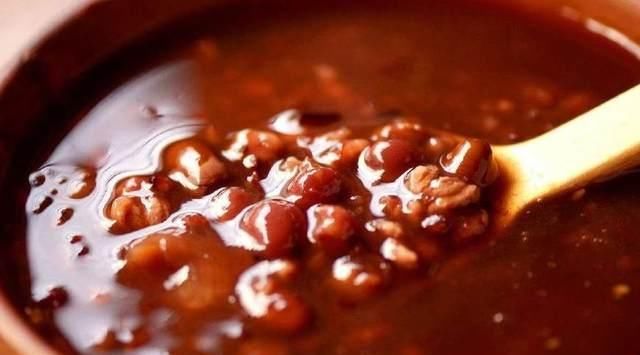 黑米粥怎么煮好吃？秘訣在這里，這樣煮軟糯可口，喝起來唇齒留香