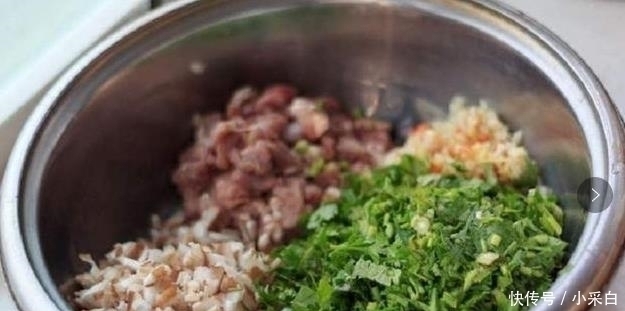 做饺子馅时, 不要只会放油, 记住3个窍门, 饺子又香又鲜, 还入味