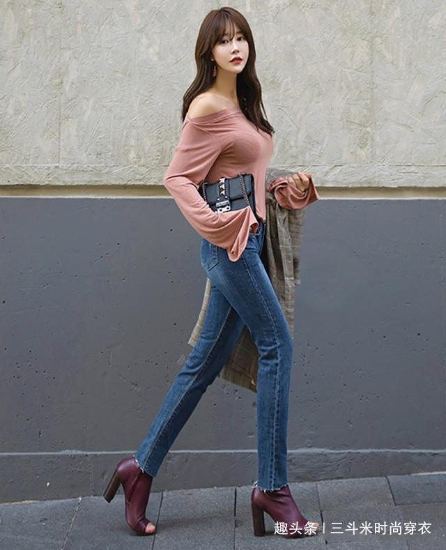 女人 紧身牛仔裤让女人更自信,女人味十足,优雅气质让人难以忘记!