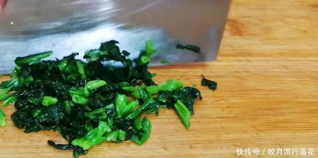 喜欢|我家菠菜从不凉拌着吃,加2个鸡蛋,简单几步,上桌孩子抢着吃