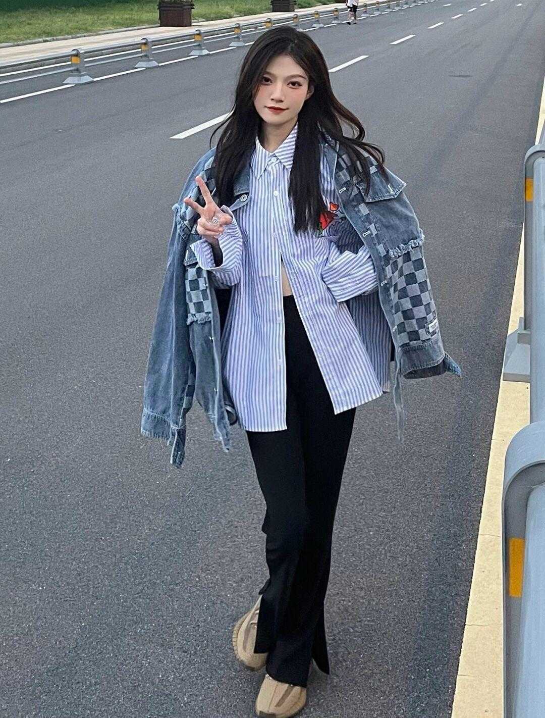 毛呢 开春外套别乱选,码住牛仔外套和小香风外套,青春减龄又有气质