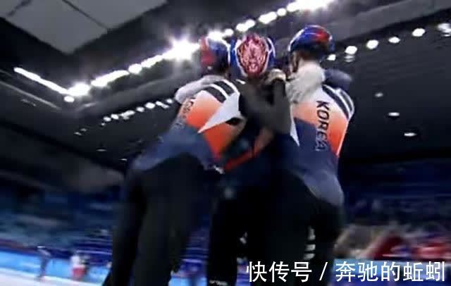 选手|黄大宪夺冠!韩国三人组紧紧相拥,黄大宪绕场庆祝现场掌声雷鸣
