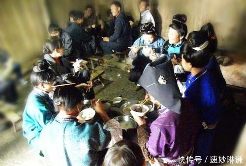 地方|据说这是苗族人的最爱?美食篇章浓墨重彩的一笔!游客:太重口了