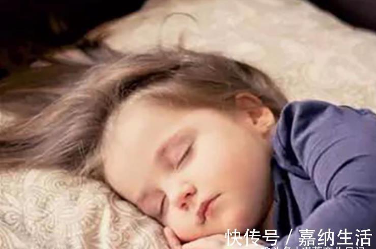 孩子|宝宝睡枕头与不睡枕头,长大后有何差异?父母需提前了解