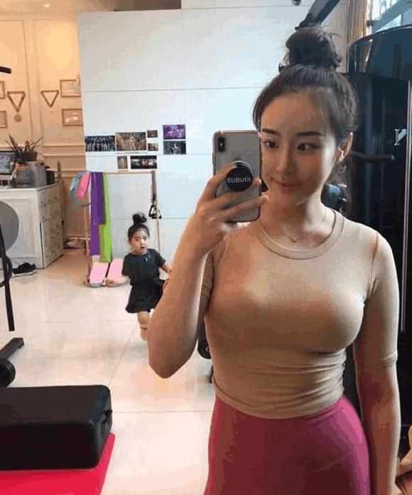 体形|90后辣妈本想晒娃,却因身材好走红网络,网友:羡慕了