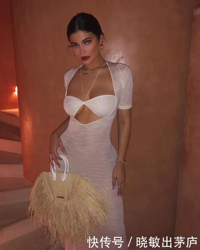 90后|90后正在引领时尚圈不禁看了眼我的工资条