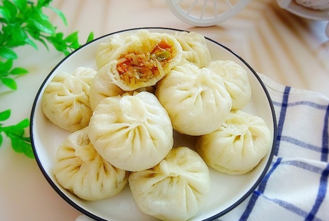 秋天,吃包子就做这个馅的,鲜香独特又利肠胃,连续吃也不腻