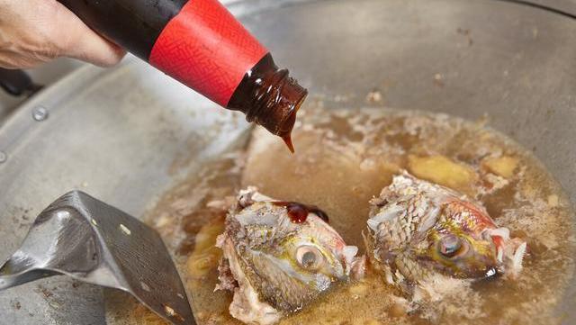 鱼不管怎么做,这味料不能放,否则鱼肉又老又柴,腥味还出不来