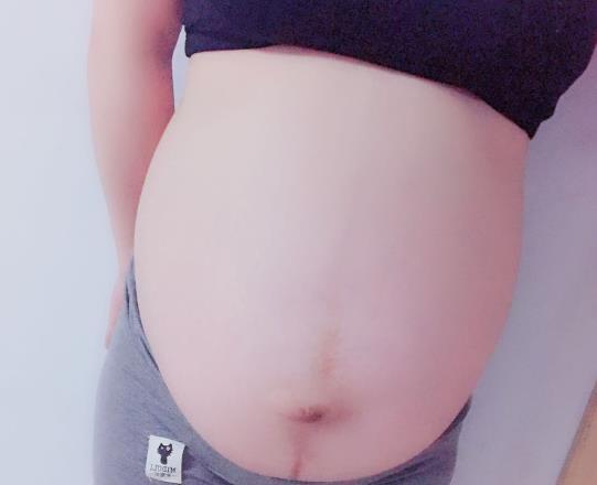 走路散步|晚孕特意散步谋福分娩,孕妈水肿不说,分娩还被嫌弃太单纯