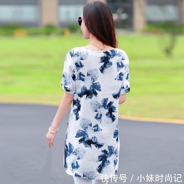 美美|今夏流行这样的小衫,适合30-40岁的女人,走到哪里都美美的