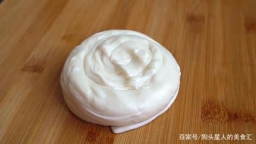 和面|外面买的鸡蛋饼为什么这么软，和面和烙饼有秘诀，学会可以出摊了