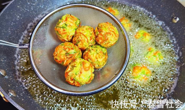萝卜|炸萝卜丸子，最忌只加面粉 ，多加2样东西，外酥内软，凉了也不硬