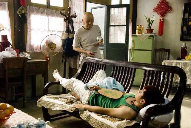 妈妈|“儿子,妈妈真没钱了”,说完这句话,妈妈转身从6楼跳下