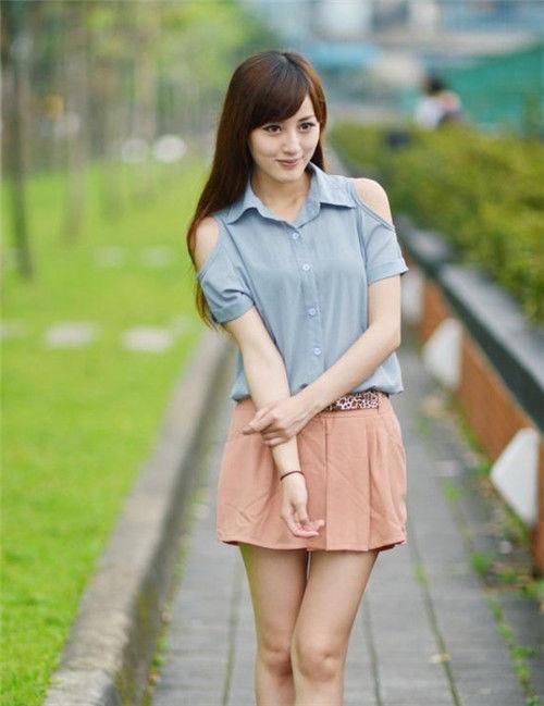 小姐姐|路人街拍,性感多姿的小姐姐,唯美的穿搭很动人,彰显诱人身材