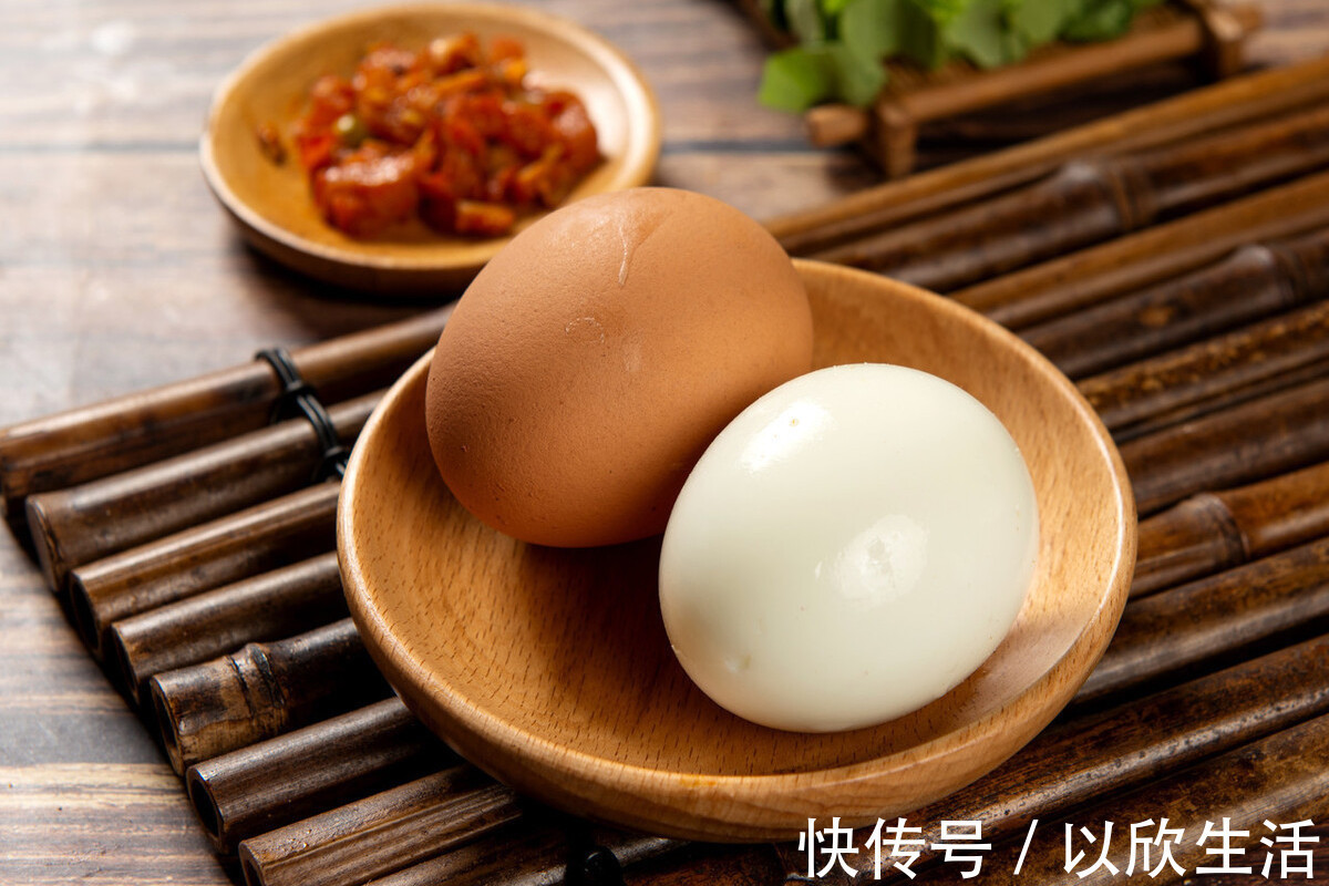 浸泡|煮鸡蛋,不可直接加水煮,多加这2步,鸡蛋又香又嫩,还很好剥壳