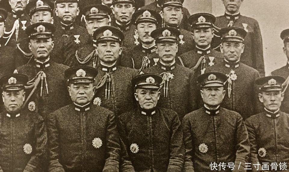 军突袭珍珠港期间|日军偷袭珍珠港时的老照片,美国为自己的放纵吞下了苦果