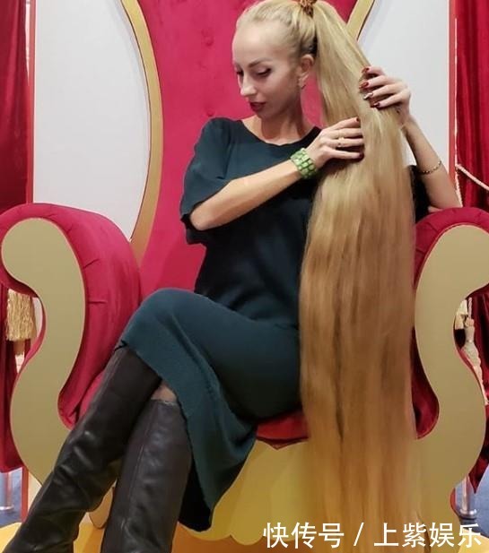 乌克兰女子头发两米多长,洗头要近一个小时