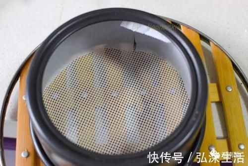 牛奶|这个小点心,不用揉面不用发酵,一搓一蒸就做好,咸口米糕真好吃