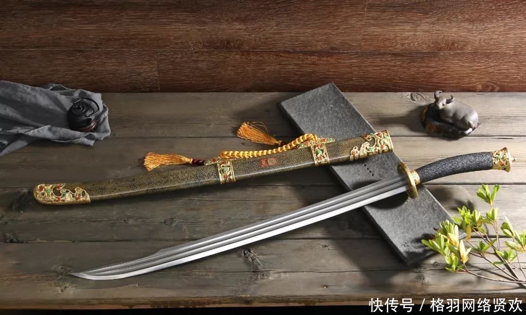 正三品&二品大员不能配备雁翎刀,正三品只能扛棍子出行?清代森严的舆服