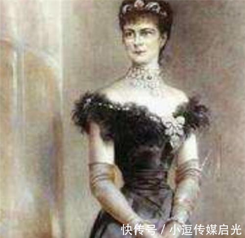 平安时代|古代女性到底多爱美？不惜一切代价，一个挤坏器官，一个吓哭小孩