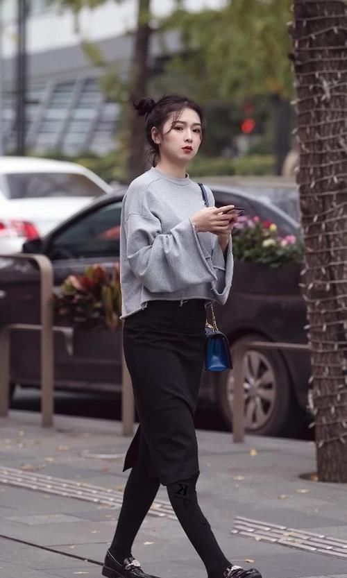 打底裤|街拍女神：性感紧身打底裤小姐姐，穿出知性女神范！