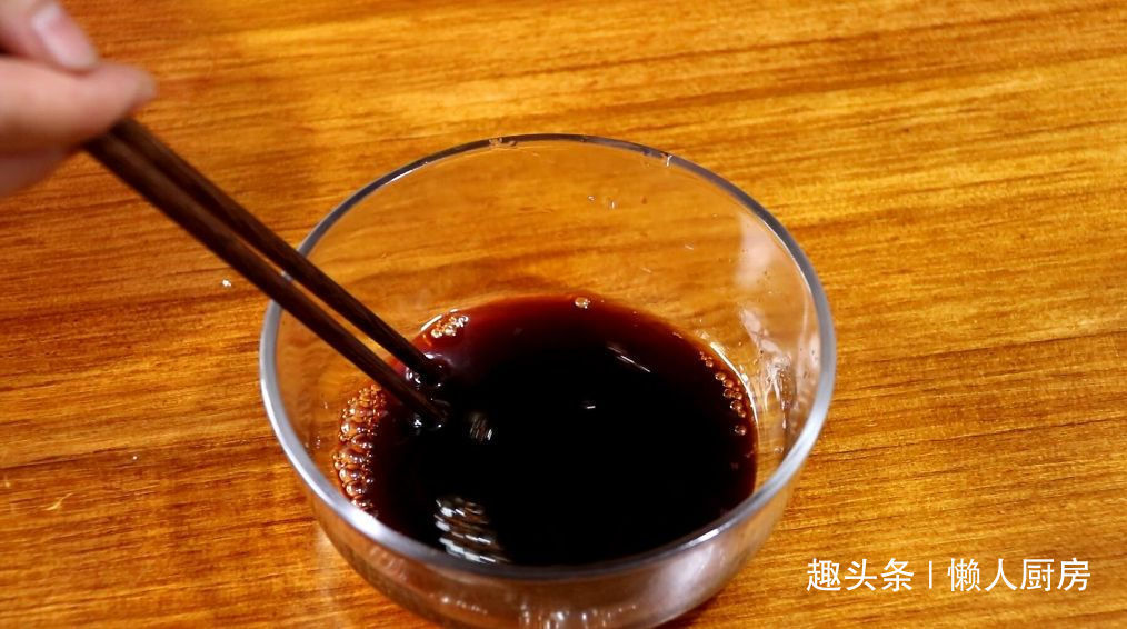 先蒸后炒，做出来的茄子不吸油，配上牛肉末一起炒，下饭好吃