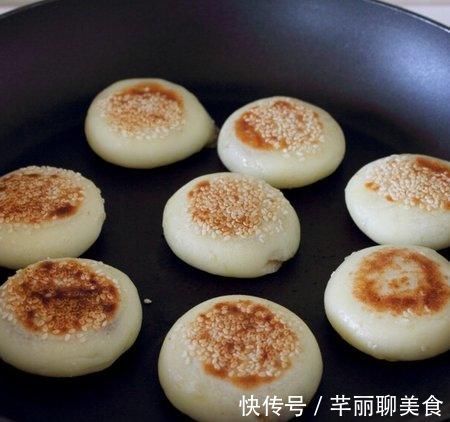 好吃|用土豆这样烙饼，香甜软糥，一口气吃3个，连挑食的孩子都说好吃
