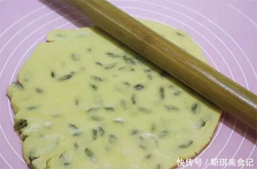 操作|葡萄干奶酥的家常做法,操作简单,奶香浓郁,酥香美味!