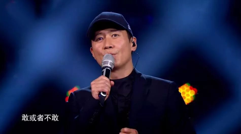 蒙面唱將|蒙面唱將迎來最大牌歌手,揭面之后猜評團(tuán)愣了,沒人敢點(diǎn)評