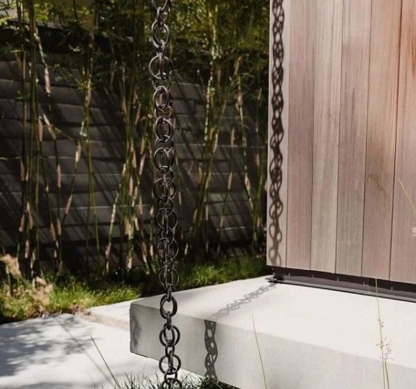 餐厨|不差钱的土豪,在山里建了座豪宅,鸟语花香,过上诗一般的生活