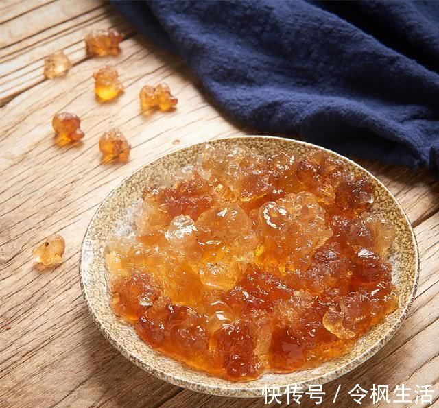 葛根|女人到了40岁老的快 这几种碱性食物要多吃, 越吃越显年轻!