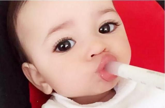 丹麦女孩|被称作“最美婴儿”的丹麦女孩，凭借大眼睛吸粉无数，如今长啥样