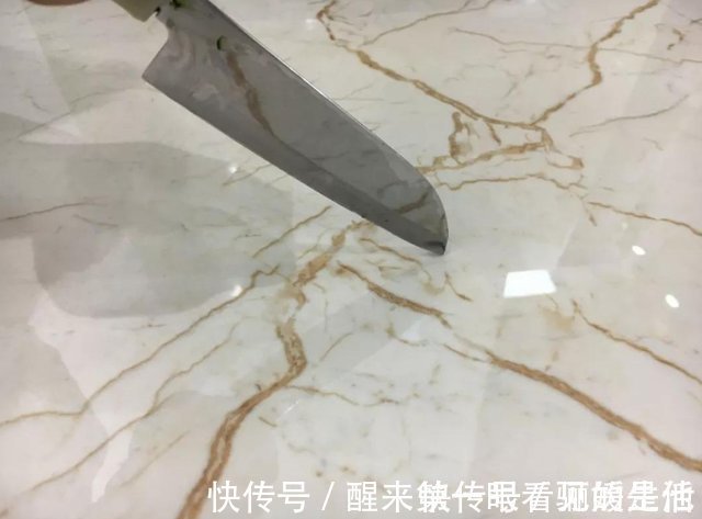 渗色|地板砖渗色处理妙招,地板砖划痕如何处理,地板砖划痕修复步骤