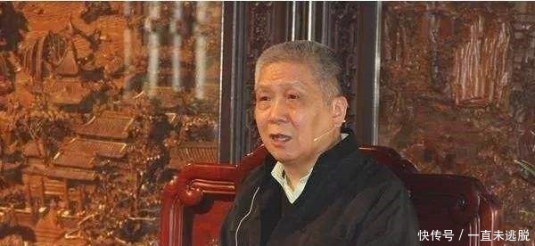 马未都捡漏趣闻意外发现不起眼的官窑花盆,低价买走,抿嘴偷笑!