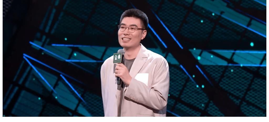 周奇墨不愧是“脱口秀天花板”,玩上“内部梗”之后,简直就是神