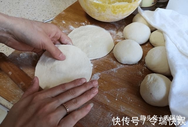 包韭菜馅饺子或包子，最忌放此种调料，难怪味道不鲜美，还不好吃