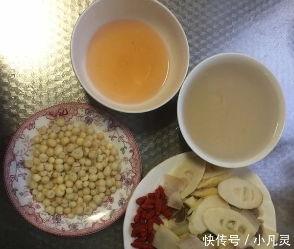 “天然雌性激素”被发现,妈妈常吃48看起来像25,女人味十足