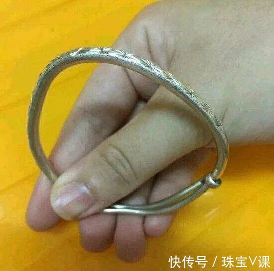 说女人戴了硬银会出事?今天告诉你真相