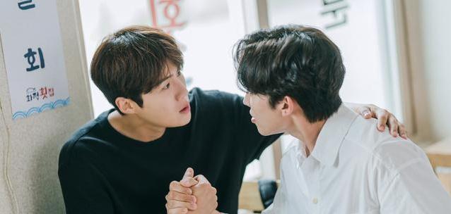 回看《海岸村恰恰恰》的多个配角,浓浓的人情味下引发共鸣