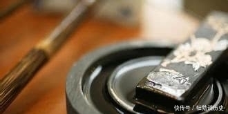 细腻|墨,黑土也,细腻光滑,带有点点墨香,入纸而无声,自有美名传