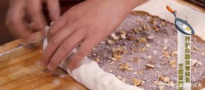 太香了!用它和面,饼皮又薄又脆,外酥里嫩,还不容易露馅儿