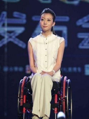 五次執(zhí)導(dǎo)春晚,三婚三離,出軌后小三癱瘓,自己患癌,郎昆后悔嗎