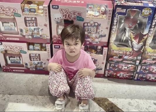 撒泼|孩子吵着买玩具,你可以不买,但一定不要说这句话!
