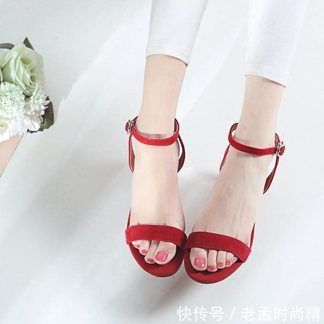 跟凉鞋女夏|尖头高跟鞋再漂亮,没有一字带凉鞋时尚清凉,女人穿上性感显腿长